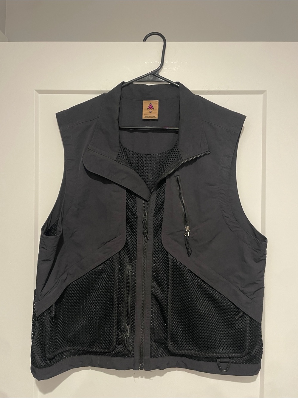Nike ACG Black Men's Tech Mesh Outdoor Vest